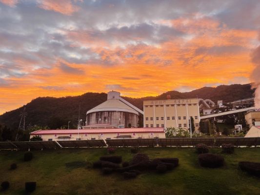 盈江允罕：岑欣俊，作品名：晚霞映照的畫卷_副本